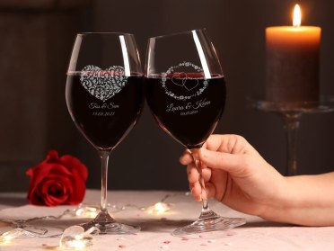 Wijnglas met gravure