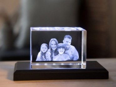 Buik Meestal neerhalen 3D-Glasfoto | Jouw foto gelaserd in een glazen blokje
